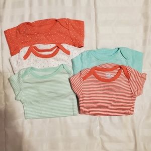 5 Little Wonders Long Sleve Onesie